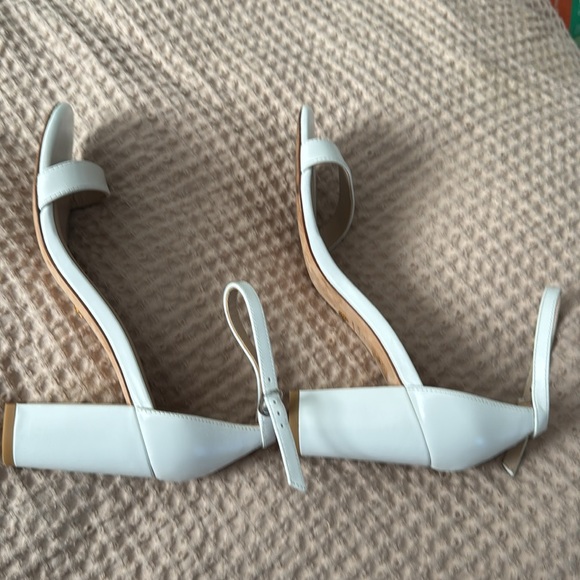 Stuart Weitzman nearly nude White Heels - Picture 6 of 7